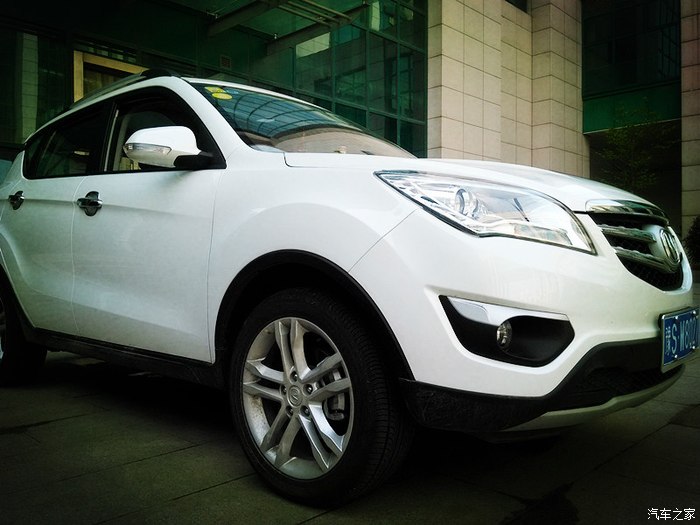 750 | 回复: 10 长安cs35论坛 假冒伪劣"大片来袭",闲来无事p两张小三