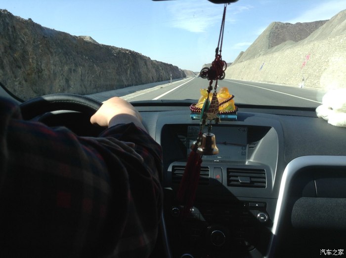 3月11日开始了新疆行一路狂风暴雪十分惊险