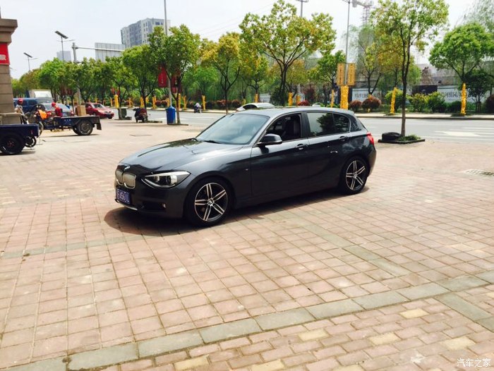 为数不多的宝马1系矿石灰换379轮毂作业