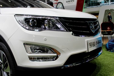 宝骏560前脸侧拍帅气有木有