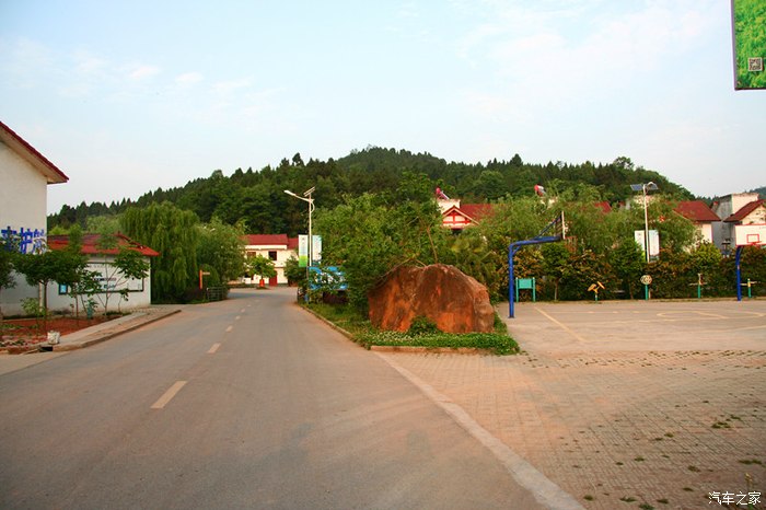 4月28日,德阳龙居村.