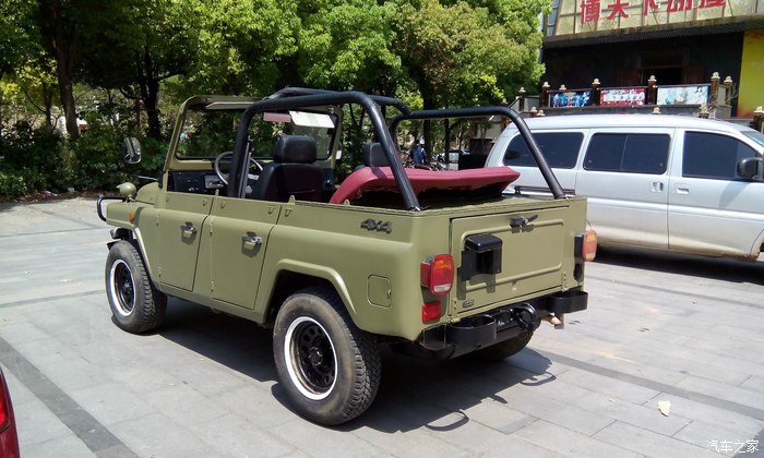 上班路上看见的觉得这辆二蛋很奇怪