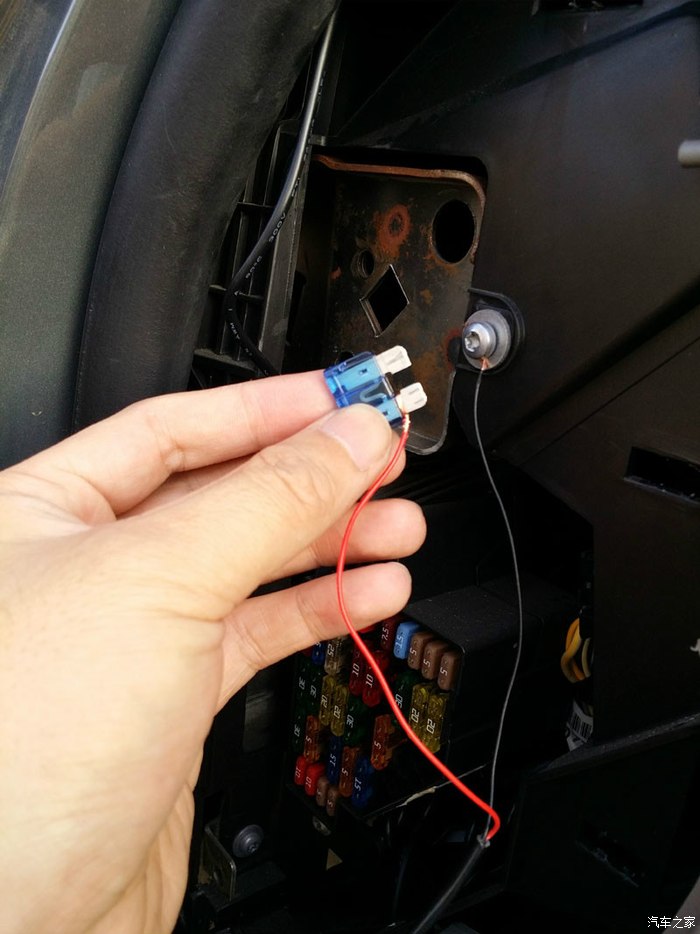 自己动手安装行车记录仪,从保险丝取电走暗线,详细多图,申精!