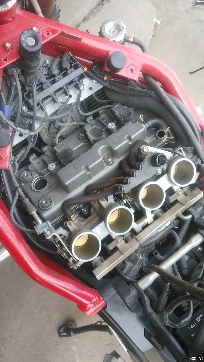 黄龙600换火花塞自己动手