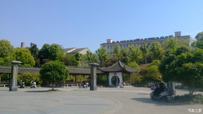 长安cs35车友会253祥驾着小三游玩海宁东山公园