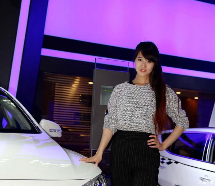 吉利生活美女相伴发福利喽进者有份喜欢的直接送给你