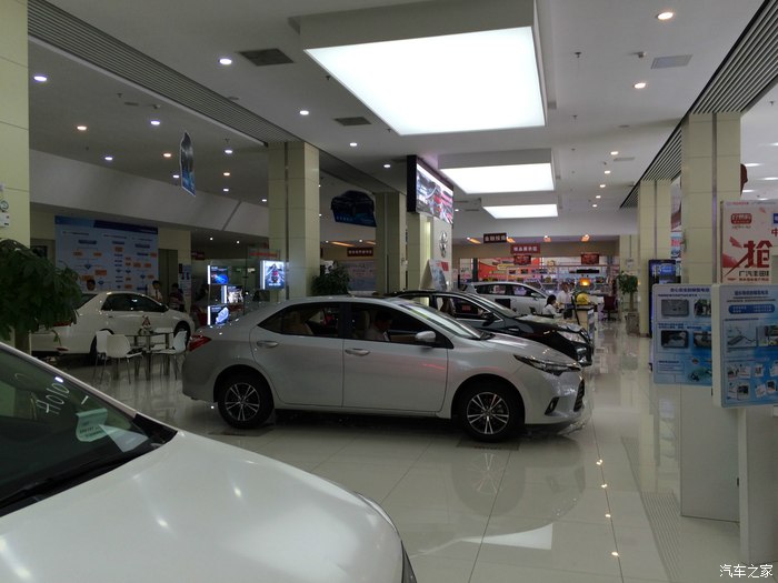 【迷途蛇】闲着没事去4s店看了一下2015款汉兰达!