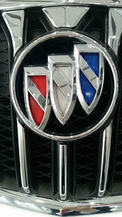 传说中的子弹头,正常应该是盾牌吧,对于别克的历史不是特别感兴趣,不