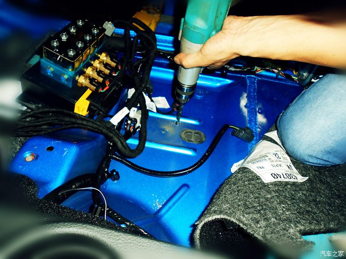 南宁牧马人气囊悬挂作业分享