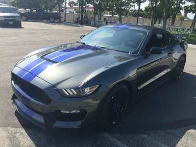 高性能版也要来了 全新福特野马svt gt350磁性灰 双排气帅到掉渣