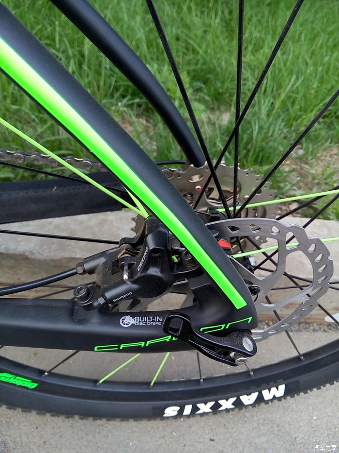 锻炼开始 提喜德盛山霸mt3碳纤维山地车两台作业