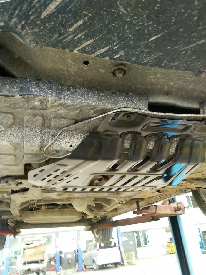 宝骏730装下护板记