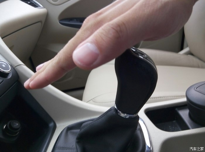 强烈要求厂家召回手动挡车型,更换排挡头