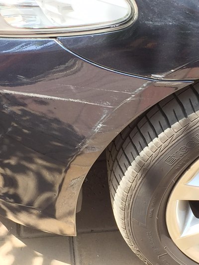 跟宝马5系刮蹭,陪人家6000多,宝马太娇气