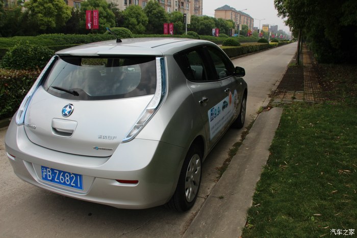 【杰克出品】试驾电动车 傻傻的不知道怎么加机油