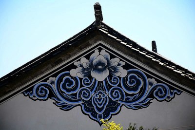 大理的房屋都是白色的墙壁,这里的建筑文化很有特色