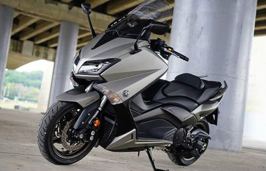 附上原装正品雅马哈tmax图片