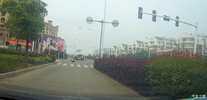 非机动车道 逆行 过红绿灯,怎么判,拍照了吗?