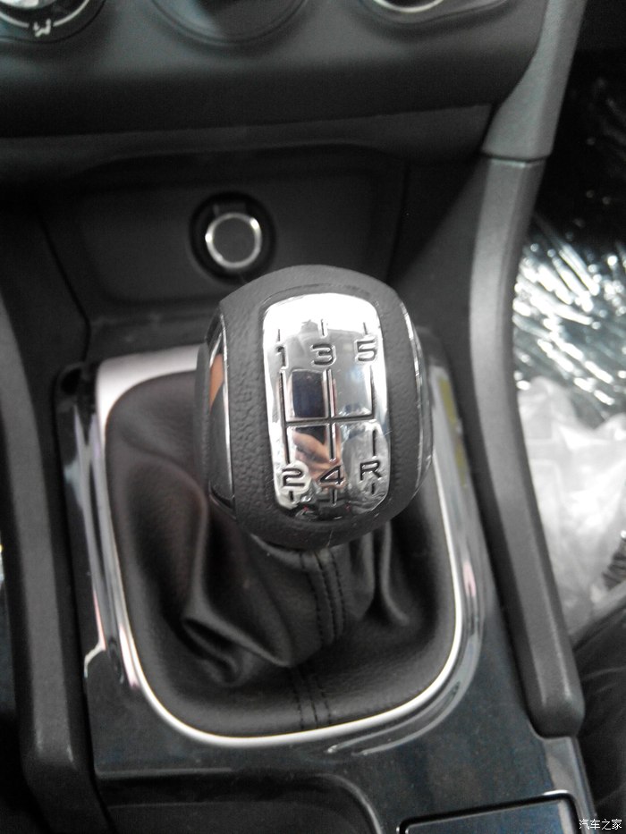 【秀出彩】静态体验雪铁龙c4l——标致车主眼中的小4