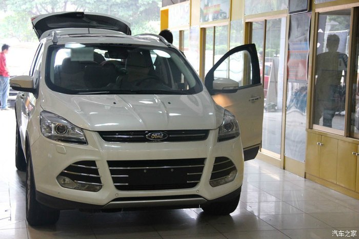 俩只老虎的对比.