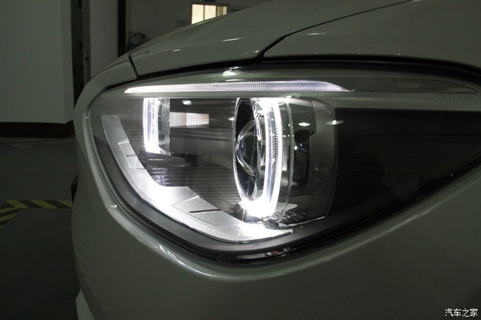 14款宝马x1大灯升级高配