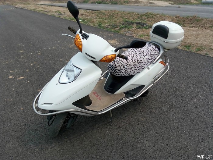 从自行车到摩托车入05年二手五羊本田wh125t2踏板车