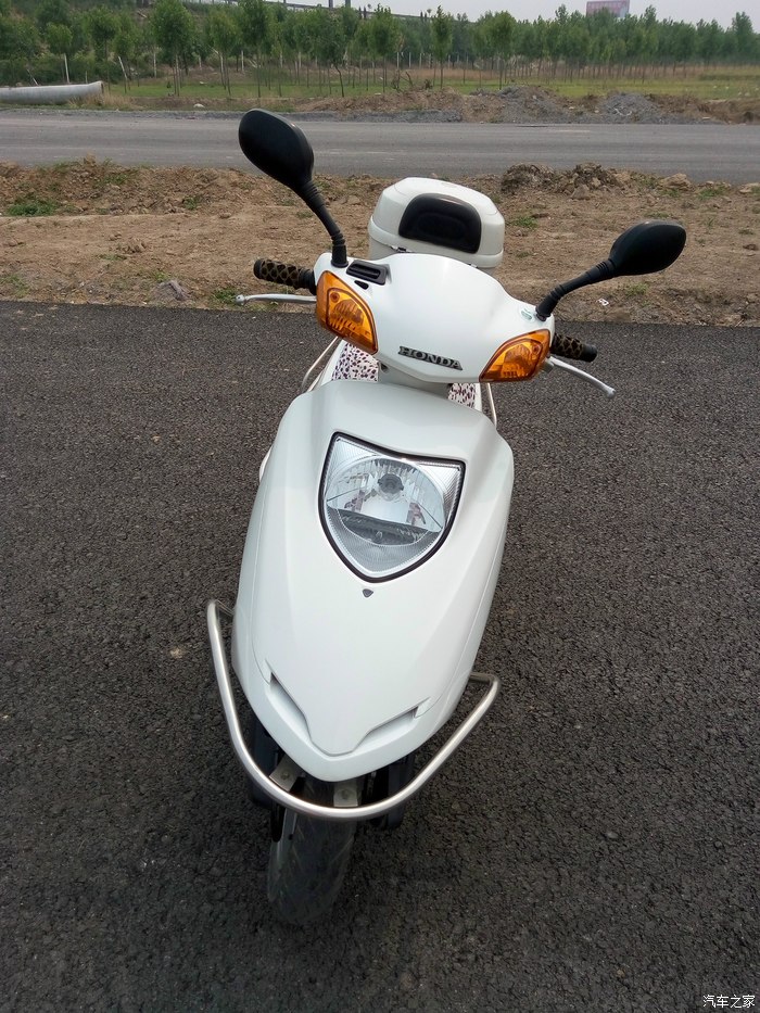 从自行车到摩托车入05年二手五羊本田wh125t2踏板车