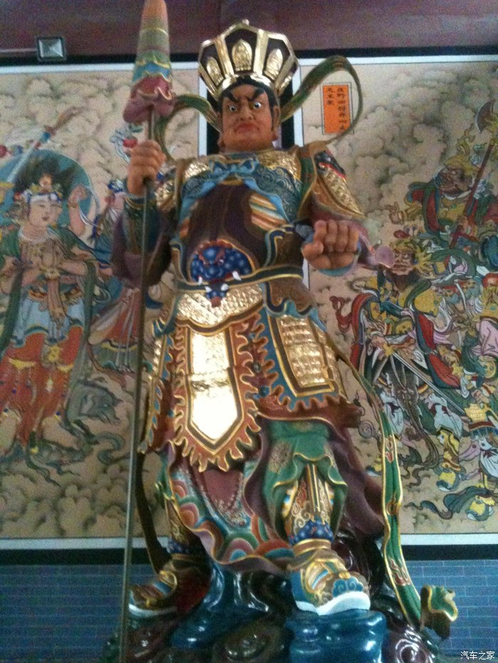 北方多闻天王,持宝伞,护持北俱卢洲