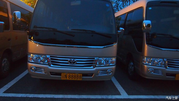 凌渡我见过最牛的车牌集齐一套召唤神龙