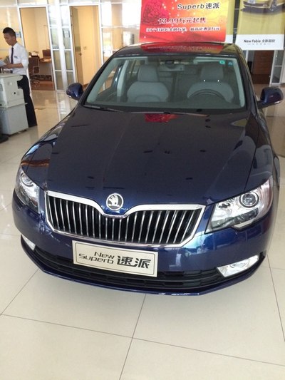 8名仕 裸车16万,怎么样?