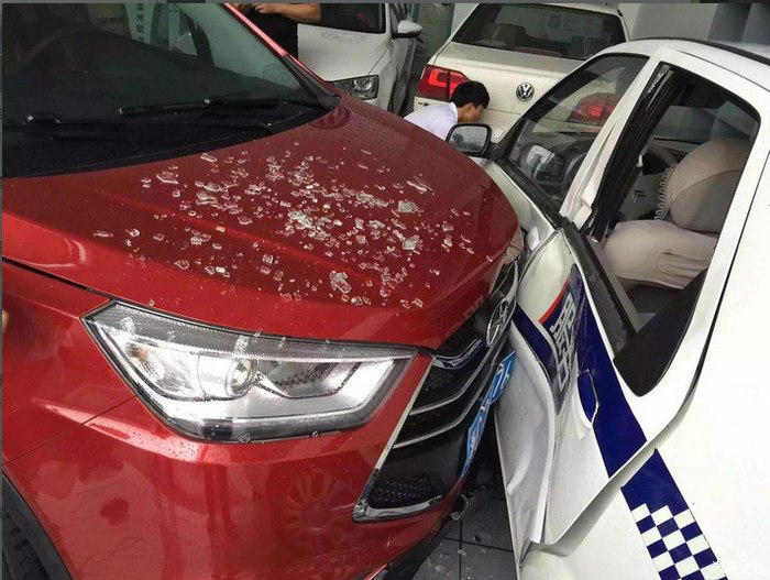 瑞风s3真人5星碰撞,现场画面惨烈不忍直视!