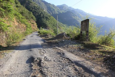 遗忘的地方qq3重翻二郎山老路山顶