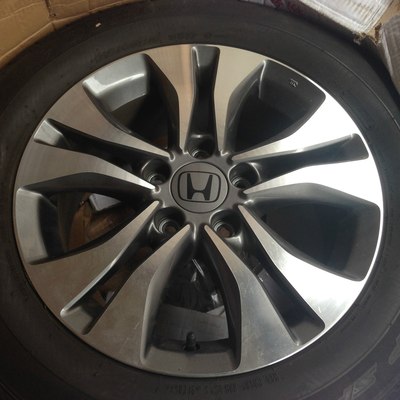 最近改装了九代雅阁轮毂全套,请版主放行吧.