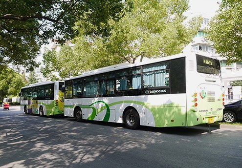 上海老款纯电动公交提前退役新车难说满意