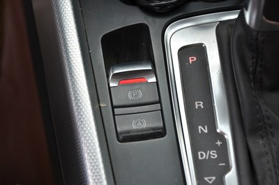 电子手刹   方便