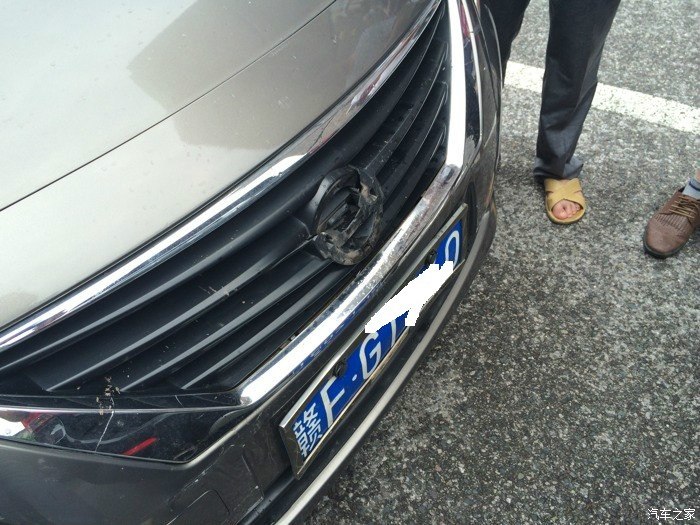 哈弗小六九千公里后拍图求认证附上被追尾图片