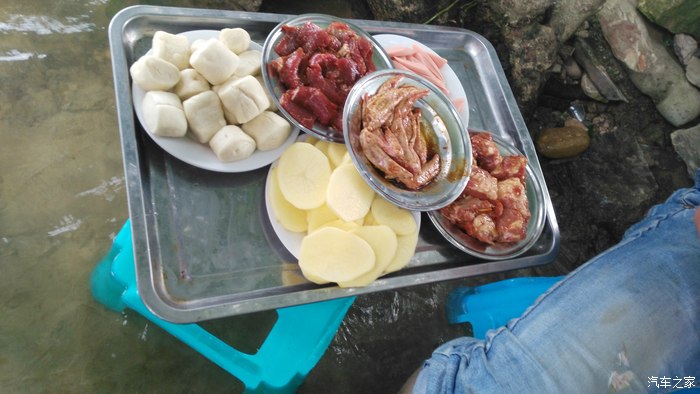 石头寨水中烧烤,那叫一个"爽"字了得啊!