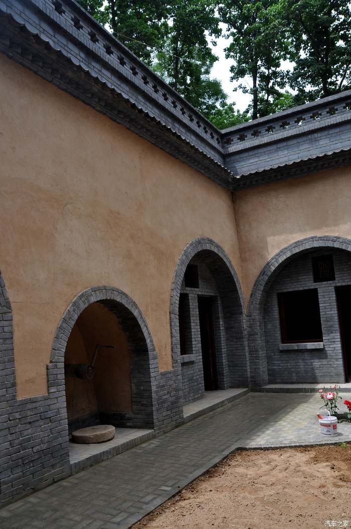 看三原下沉式地窑