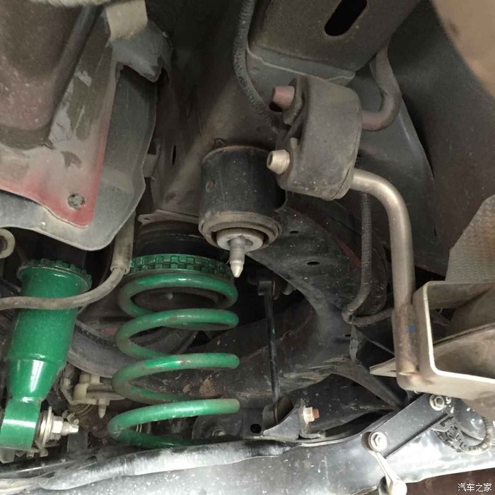 阿特兹底盘衬套作业