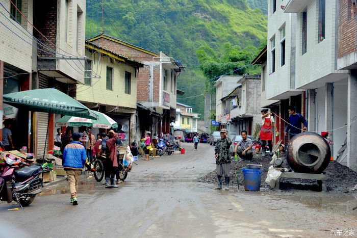 高山下的花环美姑大风顶自驾体验