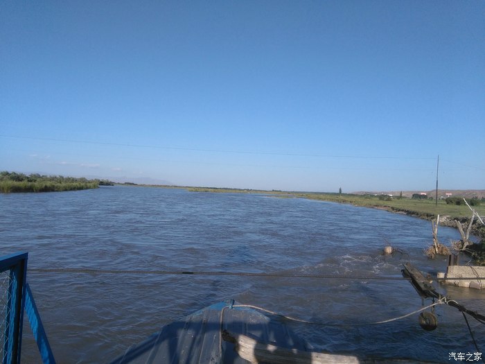 狂奔420公里行进在南山公路新源县伊宁市