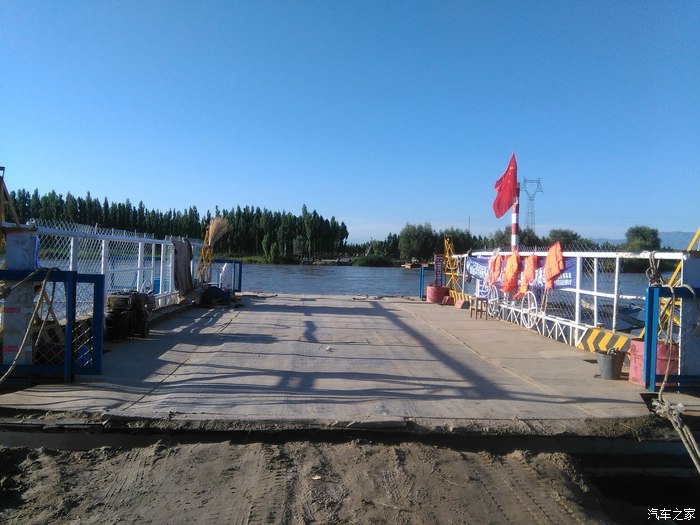 狂奔420公里行进在南山公路新源县伊宁市