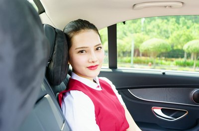 爱上你职业性笑容 准空姐媳妇当车模